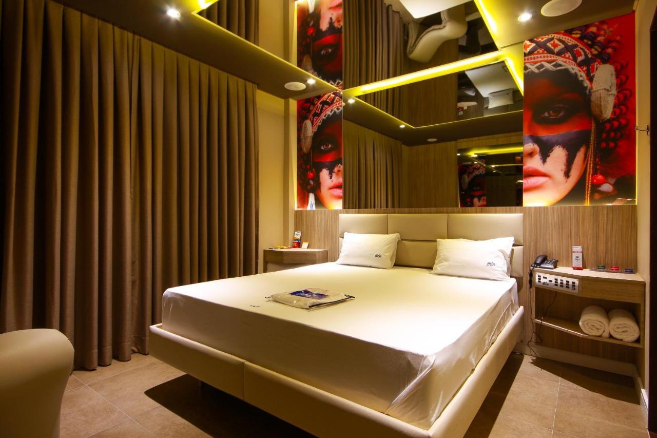 Motel Golf (Adults Only) Осаску Екстериор снимка