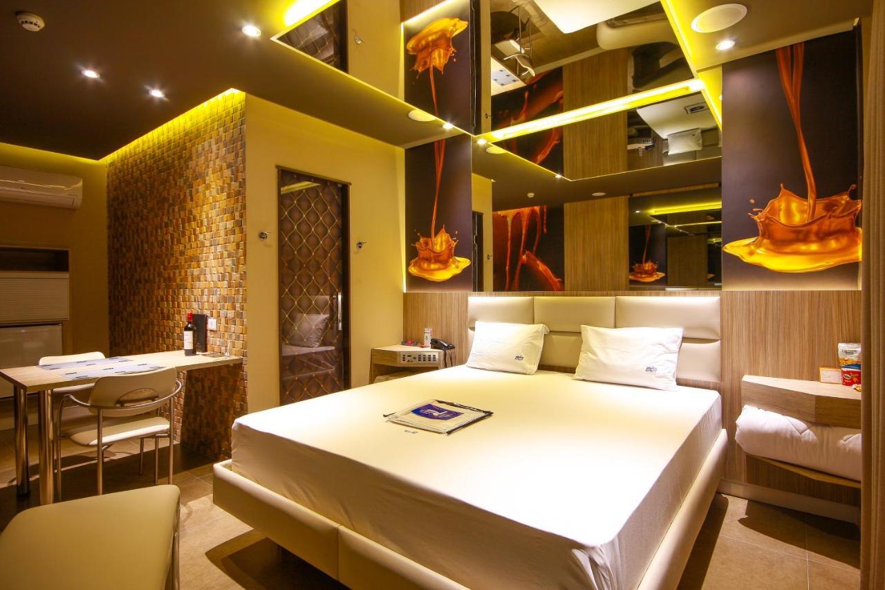 Motel Golf (Adults Only) Осаску Екстериор снимка